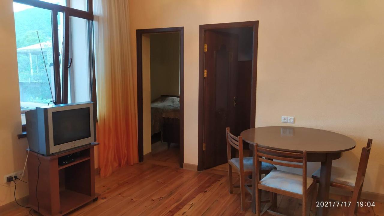 Verishen Guest House B&B Goris Exterior foto